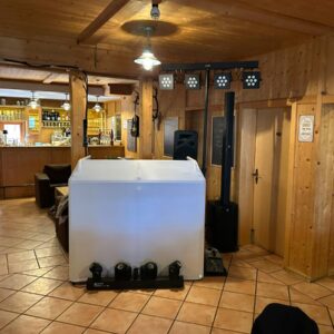 Minimaler DJ Aufbau im Almbad Huberspitz